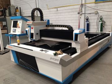 चीन CNC laser cutting equipment for Stainless steel craftwork , laser metal cutting machine आपूर्तिकर्ता