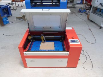 चीन 45w Co2 Laser Cutting Engraving Machine For Art Work Industry , Laser Cut Acrylic Jewelry आपूर्तिकर्ता